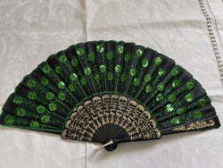 Nagyon szép hímzett flitteres, elegáns legyező,