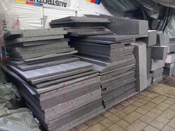 Austrotherm Grafit Reflex szigetelésből származó vágott darabok eladók.