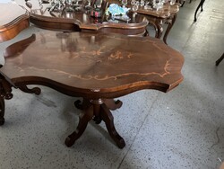 Pók lábú dohányzó asztal