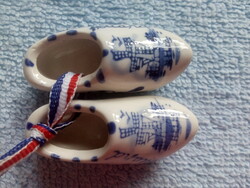 HOLLAND PORCELÁN DÍSZ PAPUCS PÁRBAN   5cm