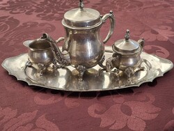 Ezüstözött Argentor jelzett réztálcán, 1900-as évek kávéházaiból való kiöntő készlettel