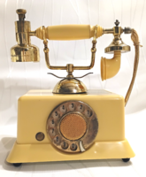JELZETT RÉGI BAKELIT  VAGY MŰANYAG TELEFON  ÖNGYÚJTÓ 17CM