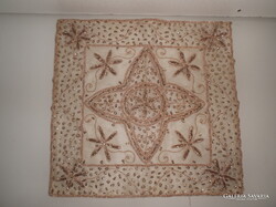 TERÍTŐ - ALKUKÉPES - NAGYON RÉGI - KÉZZEL VARRT GYÖNGYÖKKEL - 41 x 39 cm  - HIBÁTLAN