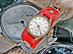 Gyönyörű porcelán számlapos Doxa  trench lövészárok óra régi pilóta bőrszíjjal
