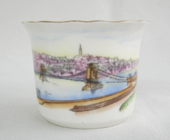 Aquincumi porcelán cigarettapohár Budapest felirattal és a Lánchíd látképével