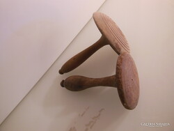 PASSZÍROZÓ - 2 db - ALKUKÉPES -  FA - VALÓBAN ANTIK - 15 x 10 cm - 14 x 8 cm - HIBÁTLAN
