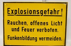 Robbanásveszély!... - "Explosionsgefahr!..." német figyelmeztető alumínium tábla (3535)