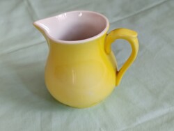 Sárga Zsolnay tej-tejszínes kiöntő, hibátlan