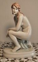 Zsolnay térdepelő NŐI AKT porcelán színesben Lux Elek