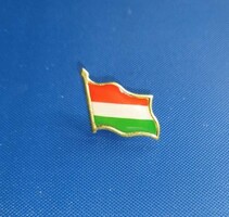 Magyar zászló bross, réz kitűző