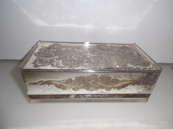 SZALVÉTATARTÓ - ALKUKÉPES - EZÜSTÖZÖTT - GRAVÍROZOTT TETEJŰ - PLEXI - 19 x 10 x 6 cm - HIBÁTLAN