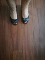 Szebbnél szebbek molett nálam mutatós nyári márkás szandálcipo 40 26 cm belső Clara Barson sötétkék