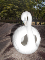 Spanyol Lladro porcelán hattyú ritka 14 cm