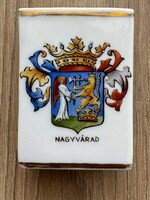 Herendi jelzéssel ellátott Nagyváradi porcelán gyufatartó