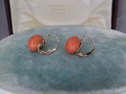 Antik arany fülbevaló pár korall lencsével