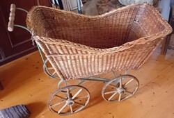Antik, vintage babakocsi