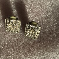 Antik ezüst színű klipsz apró csillogó kövekkel