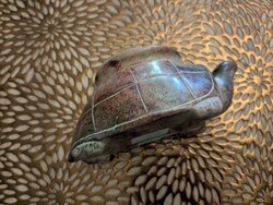 Kézműves termék, kenyai,kőből kézzel készített dísztárgy , Szappankő ? Vancoover ből való