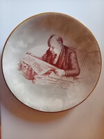 LENIN A PRAVDÁVAL.RITKA DULEVO-I PORCELÁN DÍSZTÁNYÉR 1965 KÖRÜL