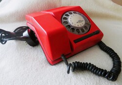 Vintage-Retro CB 811 Piros Számtárcsás Design Telefon Készülék 1981 Mechanikai Művek