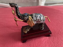 Álomszép Keleti tűzzománc szerencse hozó elefánt fa talpon.