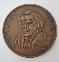 Kis Nagy András: Kodály Zoltán Háry János jelzett emlék érem , bronz plakett, 6 cm