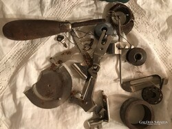 VARRÓGÉP ALKATRÉSZEK - ALKUKÉPES - ANTIK - EREDETI DOBOZÁBAN - OSZTRÁK  - HIBÁTLAN