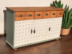 Vintage komód felül fiókokkal, alsó részében pedig ajtókkal