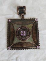 Bronz medál Buddhista szimbolumokkal