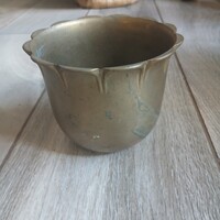 Masszív kis régi réz kaspó (8x10 cm)