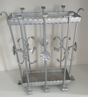 Kovácsoltvas esernyőtartó