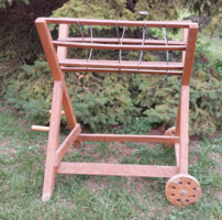 Régi fa széna-szalma állatetető, jászol, 2 keréken guritható, 81 x 42 x 97 cm