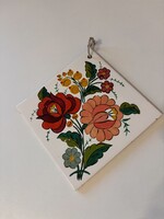 Meissen kerámia csempe (Made in GDR, 1970-es évek) – kézzel festett Kalocsai virágmintával