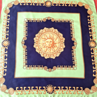 Olasz, Versace stílusú selyem kendő