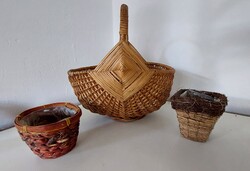 Retro, vintage ovális,szép formájú különleges fonású  vessző kosár, 2 db természetes anyagú kaspóval