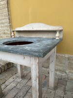 Népi parasztbútor mosdóasztal