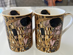 Porcelán bögrék Gustav Klimt “A csók” című festményével díszítve, 360 ml-esek