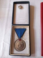 Kiváló Véradó kitüntetés minivel és adományozó oklevél