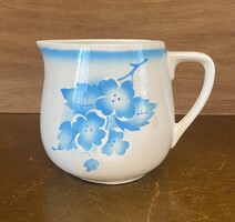 ANTIK, KÉK FAÁG DÍSZÍTÉSŰ, NÉPIES FÜLES BÖGRE, KONYHAI DEKORÁCIÓ 12.5 CM