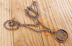 Régi nyaklánc kétoldalas medállal