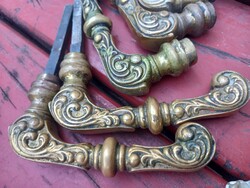 Antik, súlyos réz kilincsek egykori palota lakásból