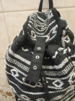 Női hátizsák szőttes anyagból eladó