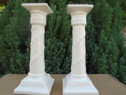 Hófehér finom porcelán gyertyatartó párban - domború virágmintával körbe-körbe körkörösen