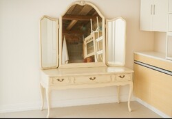 Fésülködő asztal