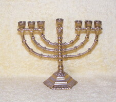 Menora gyertyatartó