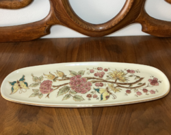 GYÖNYÖRŰ ZSOLNAY TÁL, KÍNÁLÓ PILLANGÓKKAL