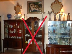 2 db restaurált vitrin.