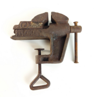 Régi jelzett öntöttvas satu kb 1950-es évekből