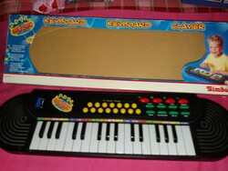 KLASSZ minőségi SIMBA JÁTÉK SZINTETIZÁTOR MŰKÖDŐ BEÉPÍTETT DOBGÉPPEL - 2 oktáv dobozával elemekkel