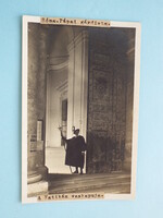 Képeslap (58) - Vatikán - Gárdista a vaskapunál 1920-as évek - (9x14 cm)